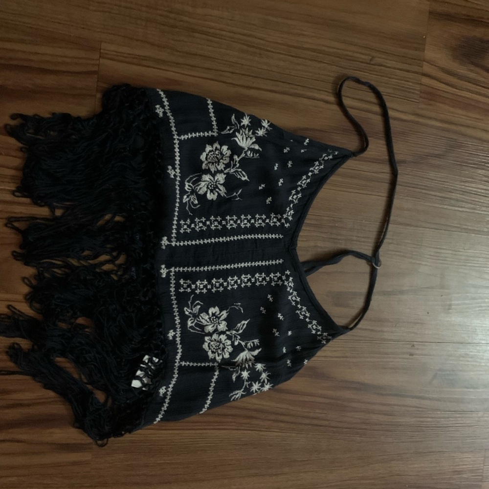 Hollister Black and White Embroidered Crop Top